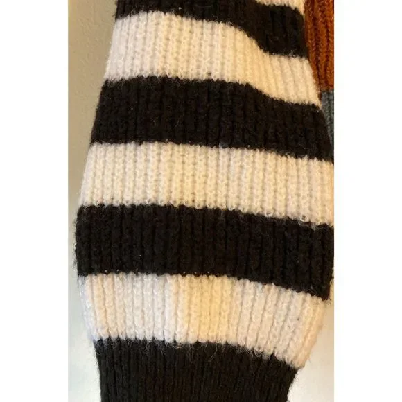 Harper Heritage stripe sweater - Picture 2 of 4